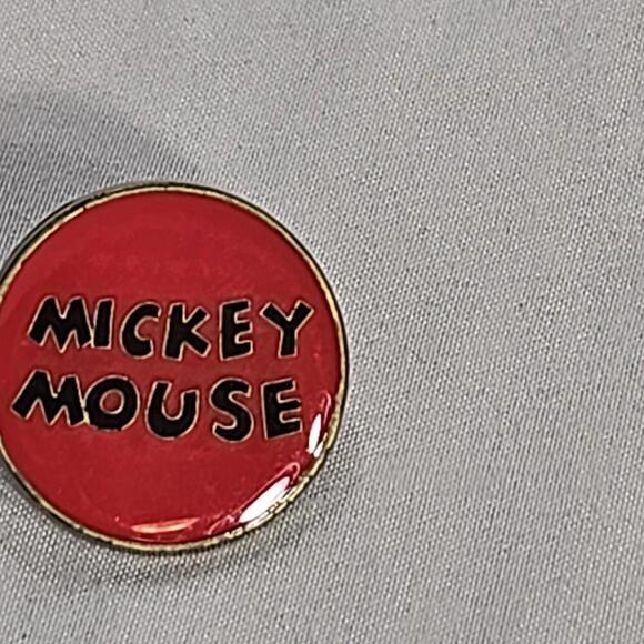 Disney Mickey Mouse Red Round Trading Pin Junk Food 2018 Target - Picture 2 of 6